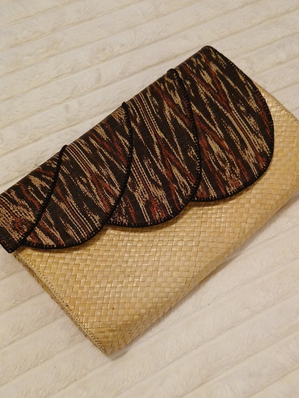 Woven Straw Clutch with Scalloped Multitone Flap - Cream and Brown
